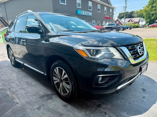 2017 Nissan Pathfinder SL - HEATED LEATHER BACKUP CAMERA - REMOT in Cars & Trucks in Fredericton - Image 6
