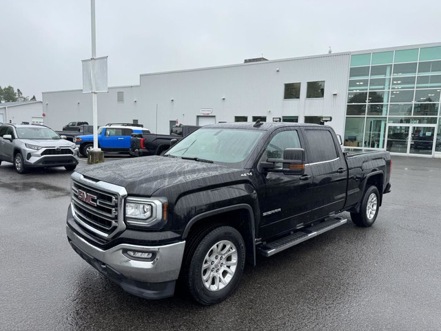 GMC Sierra 1500 SLE CREWCAB 2018 4X4 - BAS MILLAGE - in Cars & Trucks in Québec City