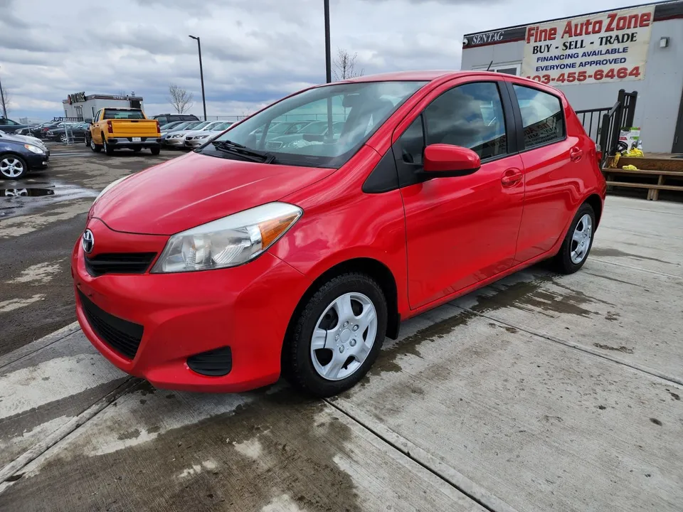 2012 Toyota Yaris :: Manual