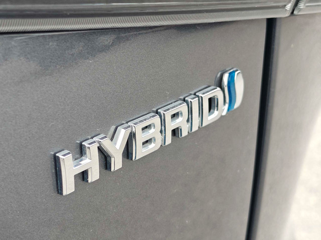 2022 Toyota Highlander Hybrid XLE in Cars & Trucks in Ottawa - Image 2