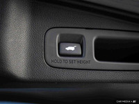 Wheels: 18 Aluminum-Alloy Valet Function Trunk/Hatch Auto-Latch Trip Computer Transmission: Continuo... (image 6)