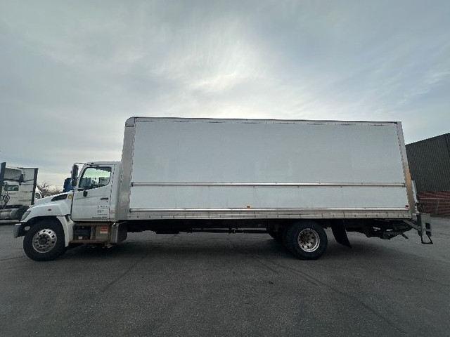 2018 Hino Truck 268 DURAPLAT in Heavy Trucks in Edmonton - Image 4
