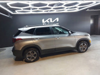 KIA SELTOS LX 2023 MOTEUR 4 CYLINDRES ÉCONOMIQUE ET FIABLE DE 2,0L TRANSMISSION AUTOMATIQUE PARFAIT... (image 1)