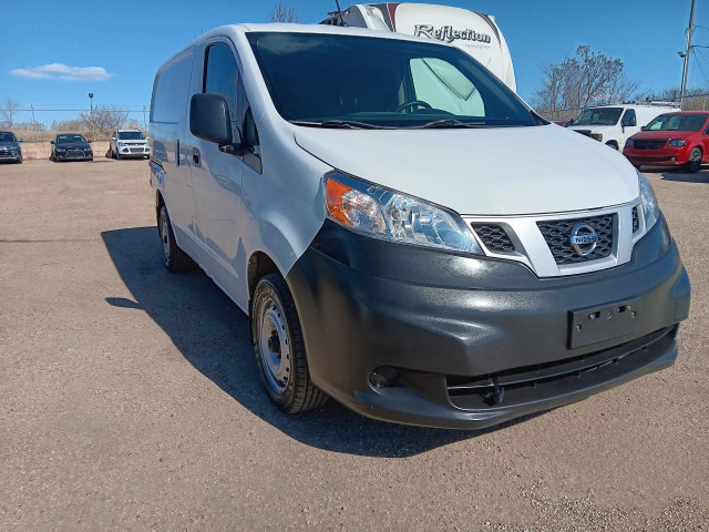 2018 Nissan NV200 SV, Automatic, BU Cam in Cars & Trucks in Edmonton - Image 3