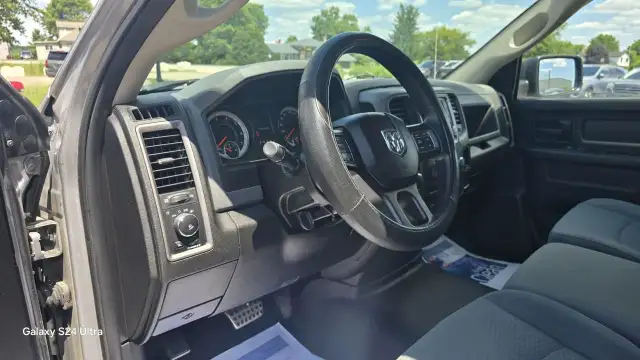 2019 RAM 1500 Classic ST dans Autos et camions dans London - Image 11
