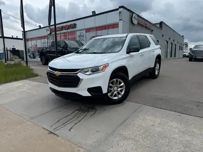 8 Seater!! Automatic Headlights, Apple Car Play, Android Auto, Dual Climate Control, Traction Contro...