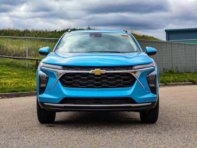 2025 Chevrolet Trax LT in Cars & Trucks in Strathcona County - Image 3