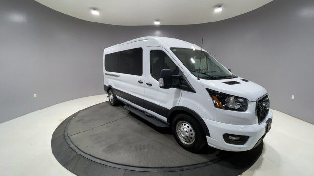 2023 Ford Transit Passenger Wagon XLT - EXTENDED FUEL TANK in Cars & Trucks in Strathcona County - Image 2