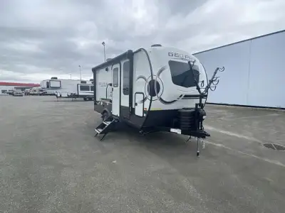 Forest River Rockwood Geo Pro travel trailer G15FBS highlights: Single Slide Out 11' Power Awning Co...