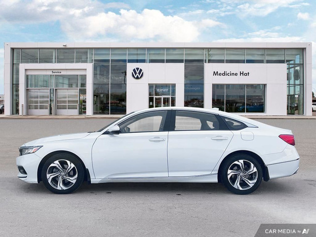 2019 Honda Accord Sedan EX-L in Cars & Trucks in Medicine Hat - Image 4