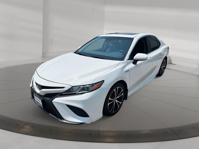 2018 TOYOTA CAMRY HYBRID SE CVT in Cars & Trucks in Stratford