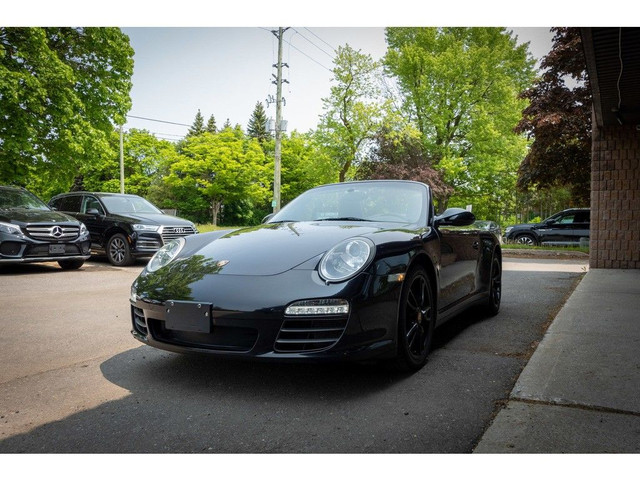 2010 Porsche 911 in Cars & Trucks in Markham / York Region - Image 3