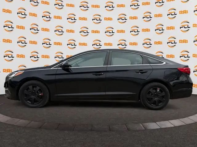 2015 Hyundai Sonata Backup camera Heated seats Bluetooth in Cars & Trucks in Edmonton - Image 5