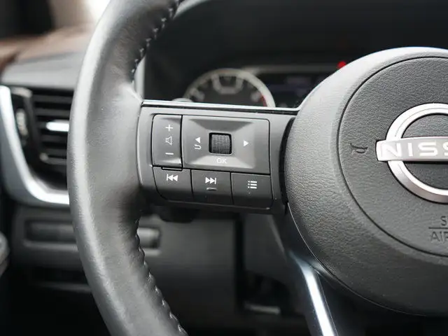 2022 Nissan Rogue SV | 1 Owner in Cars & Trucks in Hamilton - Image 15