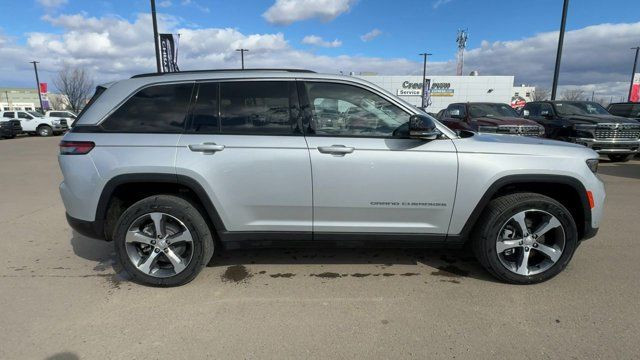 2023 Jeep Grand Cherokee 4xe BASE | Luxury Tech Group II in Cars & Trucks in Edmonton - Image 4