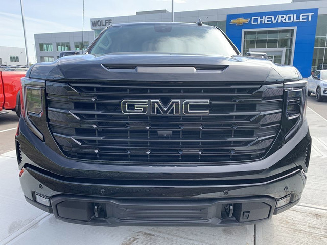 2025 GMC Sierra 1500 Elevation in Cars & Trucks in Calgary - Image 2