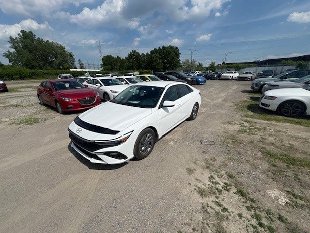 2024 Hyundai Elantra PREFERED in Cars & Trucks in City of Montréal - Image 2