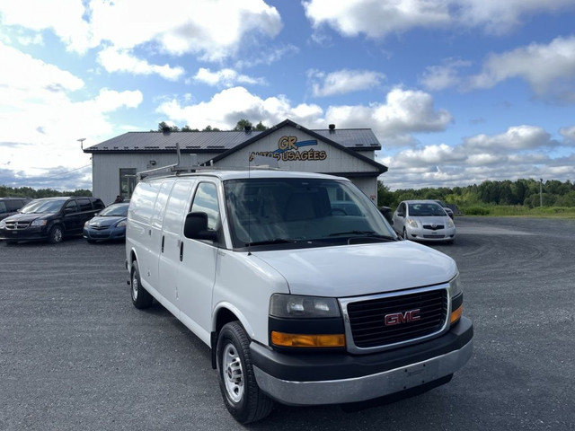 2013 GMC Savana 2500 in Cars & Trucks in Sherbrooke