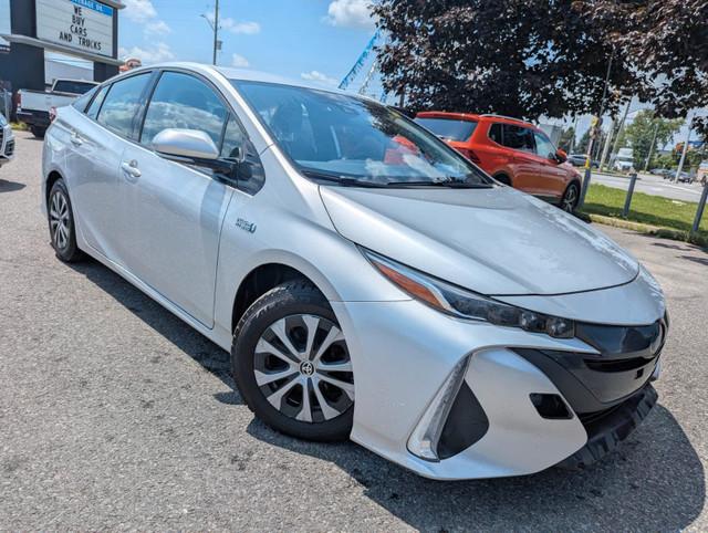 2020 Toyota Prius Prime LOW KMS! PRIUS PRIME! in Cars & Trucks in Ottawa