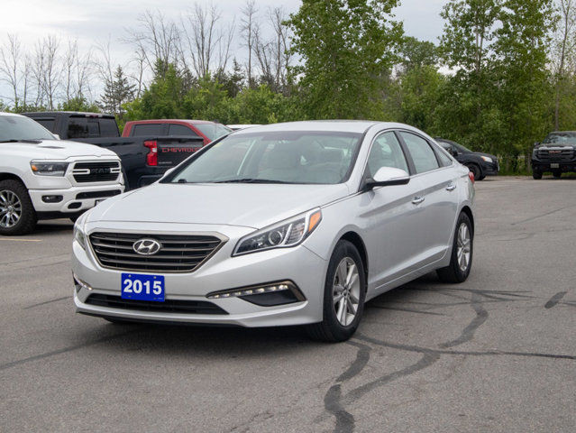 2015 Hyundai Sonata 2.4L GLS - Heated Rear Seats Keyless Entry in Cars & Trucks in Belleville - Image 3