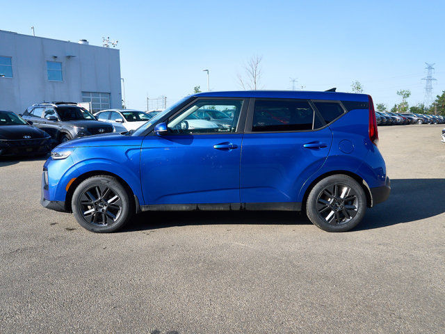 2021 Kia Soul EX | Apple CarPlay | BlindSpot Assist |Touchscreen in Cars & Trucks in Edmonton - Image 2