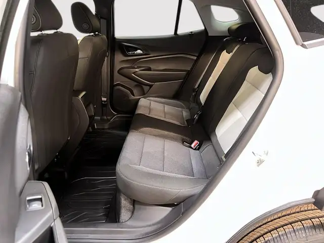 2025 Chevrolet Trax LS in Cars & Trucks in Laval / North Shore - Image 10