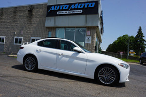 2017 Alfa Romeo Giulia 2.0Ti AWD CERTIFIED *MASERATI MAINTAIN* CAMERA NAV BLUETOOTH LEATHER HEATED SEATS PANO ROOF CRUISE ALLOYS