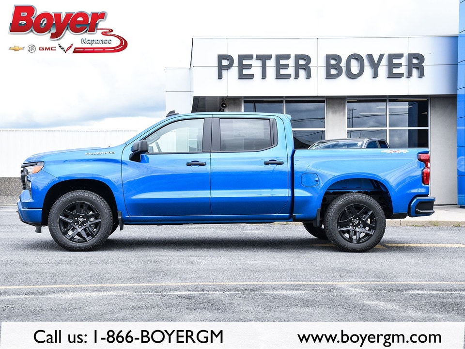 2022 Chevrolet Silverado 1500 CUSTOM