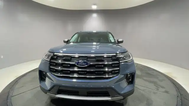2025 Ford Explorer Active in Cars & Trucks in Strathcona County - Image 4
