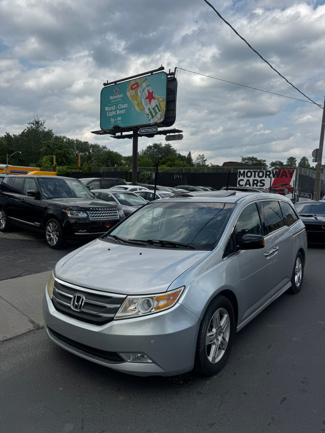 2012 Honda Odyssey Touring in Cars & Trucks in City of Toronto - Image 3