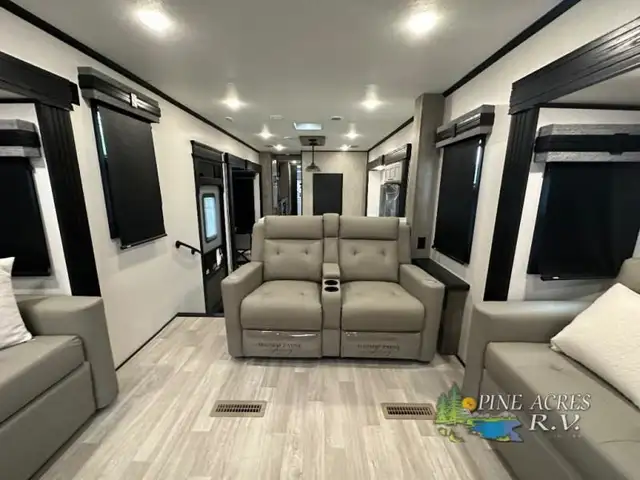 2024 KZ Durango Gold G387FLF (FRONT LIVING) in Travel Trailers & Campers in Truro - Image 36