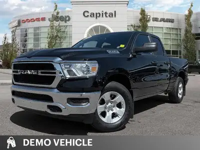 This Ram 1500 has a strong Gas/Electric V-6 3.6 L/220 engine powering this Automatic transmission. B...