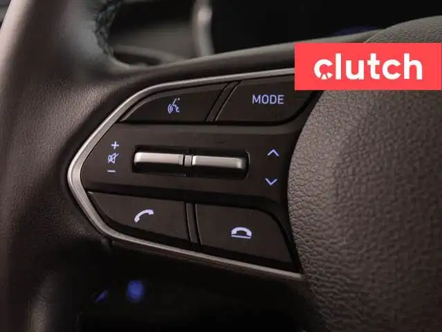 2020 Hyundai Santa Fe Preferred AWD w/ Sun & Leather Pkg w/ Appl dans Autos et camions dans Ottawa - Image 27