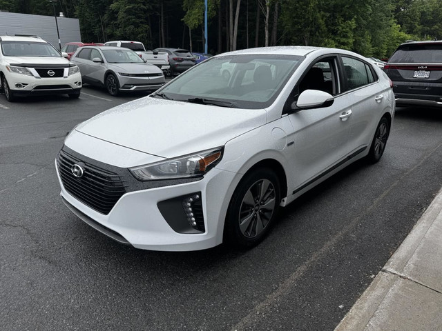 Hyundai IONIQ Plug-In Hybride Preferred Sièges & Volant Chauffan in Cars & Trucks in Trois-Rivières