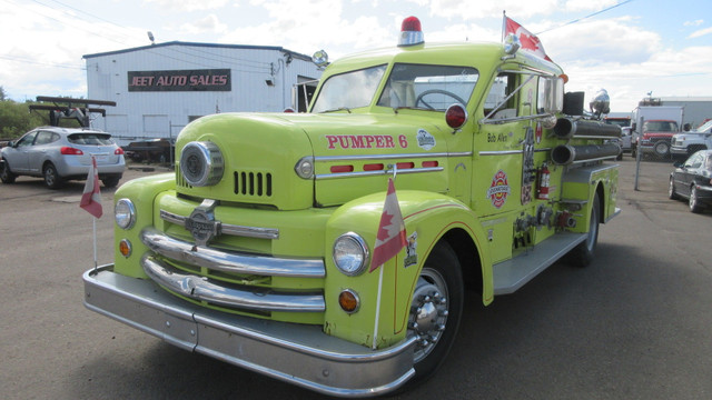 1954 SEAGRAVE PUMPER FIRE TRUCK in Cars & Trucks in Edmonton - Image 2