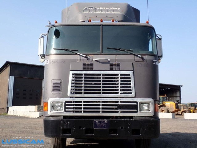 1994 International 9700 COE in Heavy Trucks in Longueuil / South Shore - Image 2