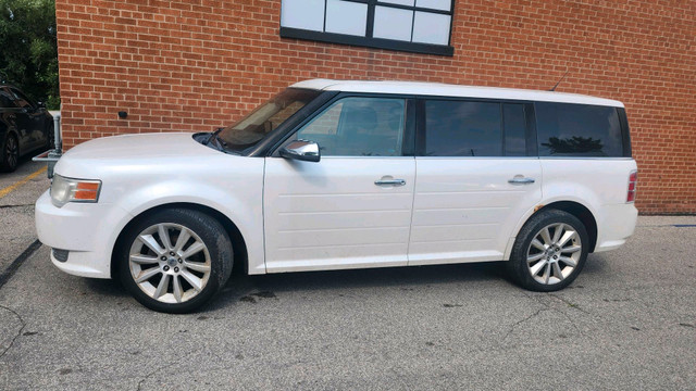 2011 Ford Flex 4dr Limited AWD in Cars & Trucks in Oakville / Halton Region - Image 2