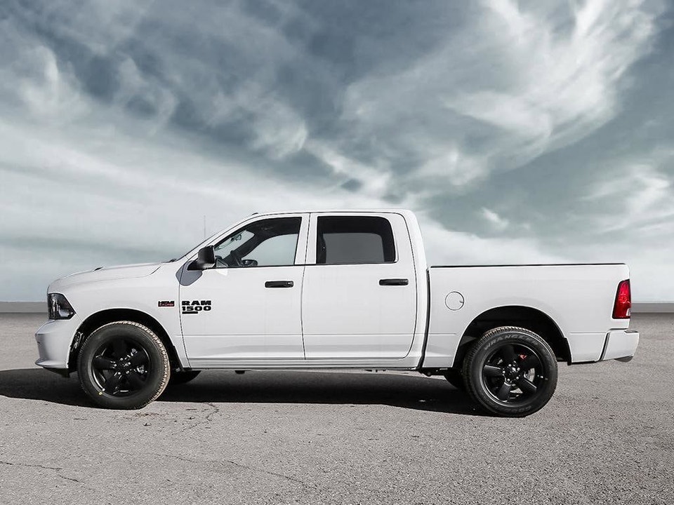 2022 Ram 1500 Classic NIGHT EDITION