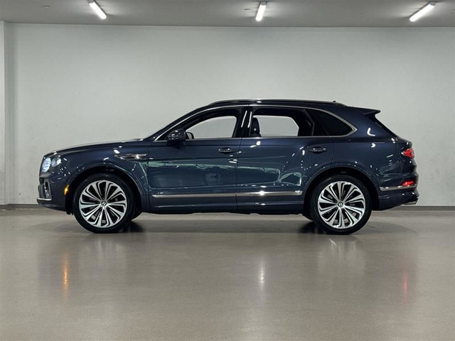 2021 Bentley Bentayga V8 in Cars & Trucks in City of Montréal - Image 3