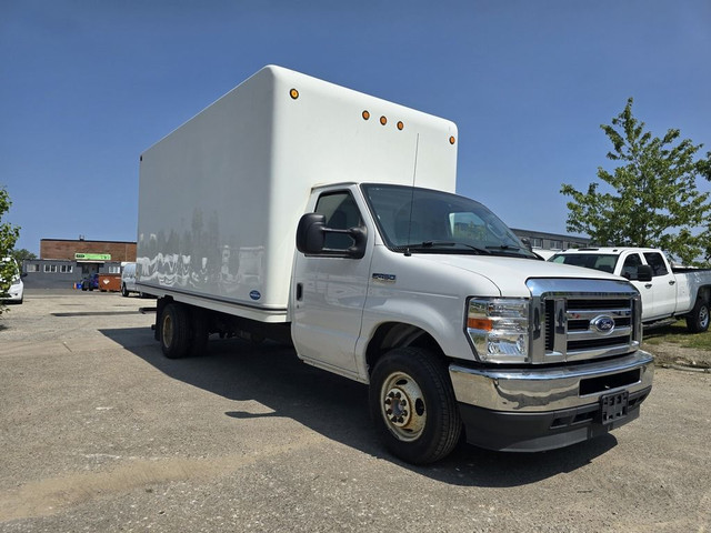 2021 Ford E-450 E-450 - 16Ft Box - Ramp - V8 Gasoline in Cars & Trucks in City of Toronto - Image 3