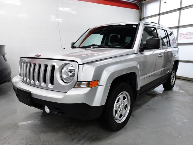 2014 Jeep Patriot NORTH EDITION,ALL SERVICE RECORDS,NO ACCIDENT  in Cars & Trucks in City of Toronto - Image 3