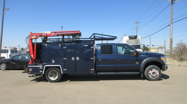 2016 Ford F-550 XLT CREW CAB SERVICE TRUCK WITH CRANE in Cars & Trucks in Edmonton