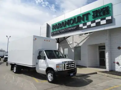 V8 GAS ENGINE, AUTO TRANS, A/C, POWER WINDOWS & LOCKS, TILT STEERING WHEEL WITH CRUISE CONTROL, POWE...