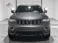 Recent Arrival! 8-Speed Automatic 4WD Pentastar 3.6L V6 VVT Air Conditioning, Alloy wheels, AM/FM ra... (image 8)