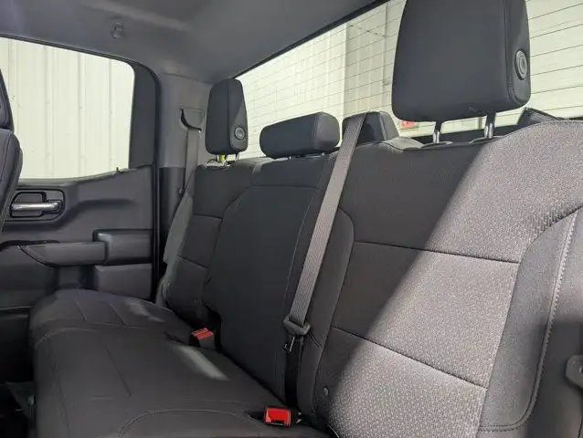 2025 Chevrolet Silverado 1500 Work Truck- Trailering Pkg in Cars & Trucks in Barrie - Image 33