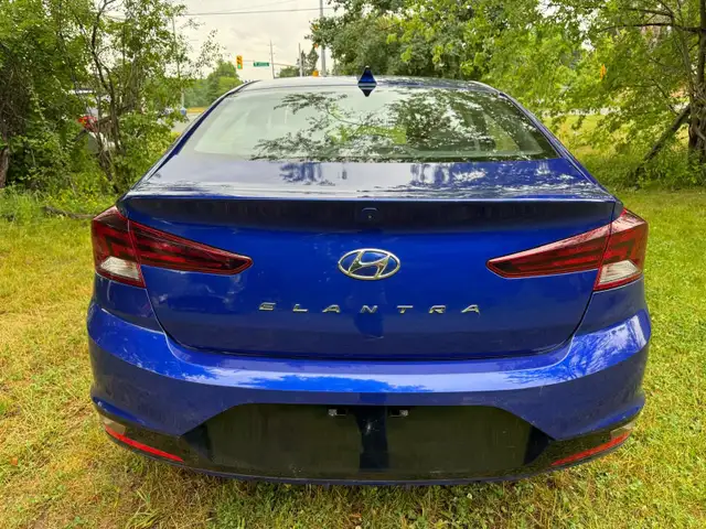 2020 Hyundai Elantra Preferred w/Sun & Safety Package62854390212611124