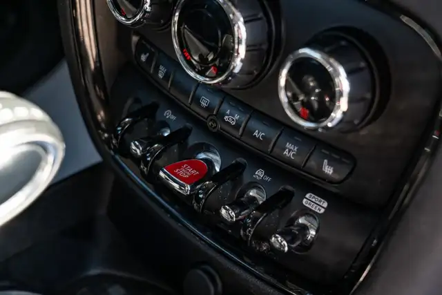 2019 Mini Clubman Cooper | LOW KM'S | ACCIDENT FREE dans Autos et camions dans Ville d’Edmonton - Image 25