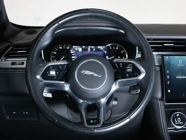 2021 Jaguar F-Pace P400 | R-DYNAMIC S | BLACK PKG | 22 IN WHEELS in Cars & Trucks in Mississauga / Peel Region - Image 18