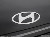 This Hyundai Kona has a dependable Regular Unleaded I-4 2.0 L/122 engine powering this Variable tran... (image 8)