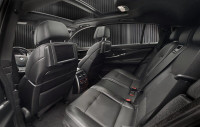 2012 BMW 5 Series 550i xDrive Gran Turismo. This versatile luxurious and powerful vehicle comes equi... (image 7)